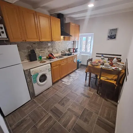 La Casetta Dei Volontari Apartment *